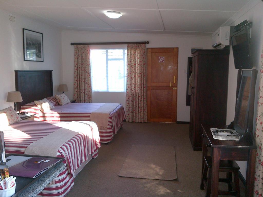Laings Lodge Laingsburg Bagian luar foto